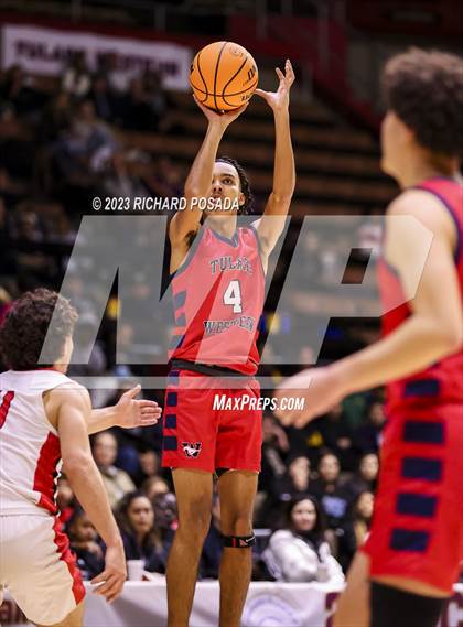 Thumbnail 2 in Tulare Western vs. Kerman (CIF CS Division IV Championship) photogallery.