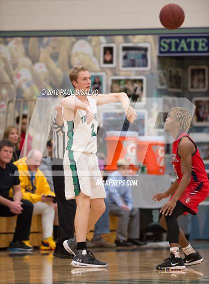 Thumbnail 2 in Chaparral vs. ThunderRidge photogallery.