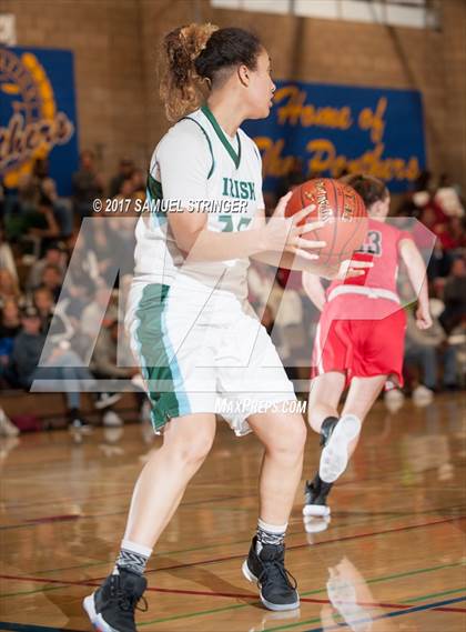 Thumbnail 3 in Sacred Heart Cathedral Preparatory vs. Carondelet  (Presentation Shootout) photogallery.