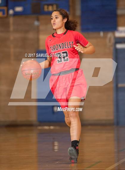 Thumbnail 2 in Sacred Heart Cathedral Preparatory vs. Carondelet  (Presentation Shootout) photogallery.