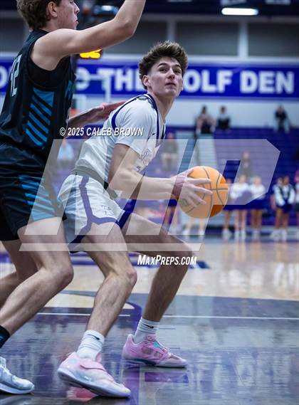 Thumbnail 2 in Farmington @ Riverton (UHSAA 6A First Round) photogallery.