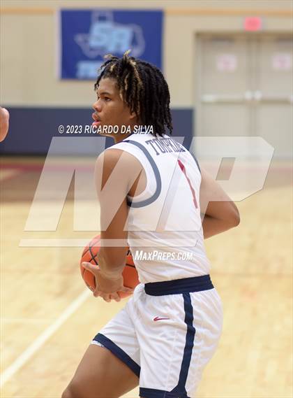 Thumbnail 2 in Klein Cain vs Tompkins (McDonald's Texas Invitational) photogallery.