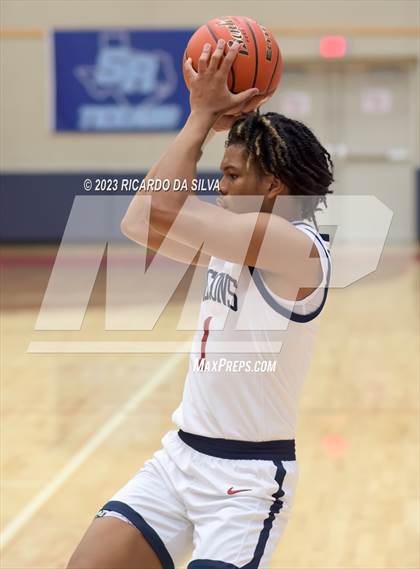 Thumbnail 3 in Klein Cain vs Tompkins (McDonald's Texas Invitational) photogallery.