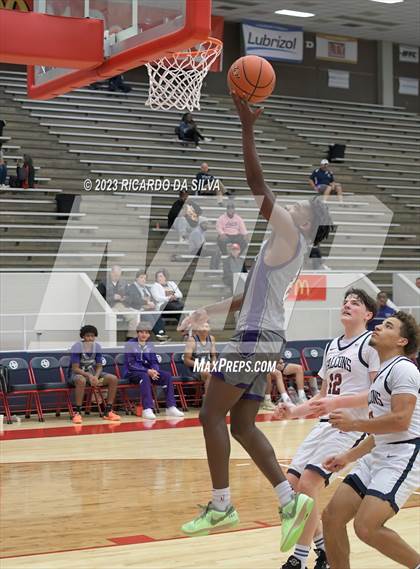 Thumbnail 3 in Klein Cain vs Tompkins (McDonald's Texas Invitational) photogallery.