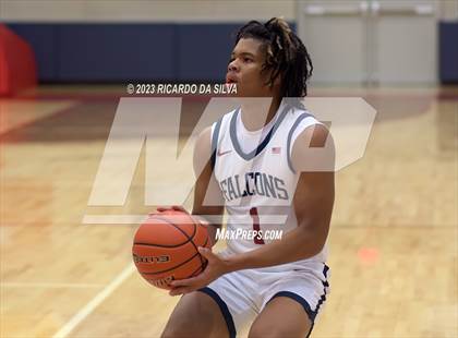 Thumbnail 1 in Klein Cain vs Tompkins (McDonald's Texas Invitational) photogallery.