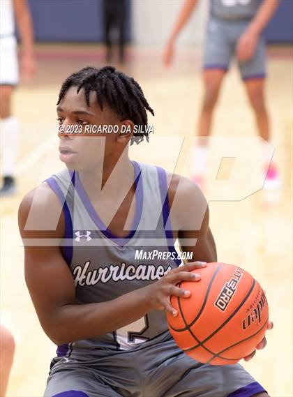 Thumbnail 1 in Klein Cain vs Tompkins (McDonald's Texas Invitational) photogallery.