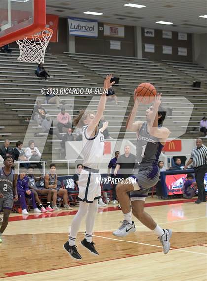 Thumbnail 2 in Klein Cain vs Tompkins (McDonald's Texas Invitational) photogallery.