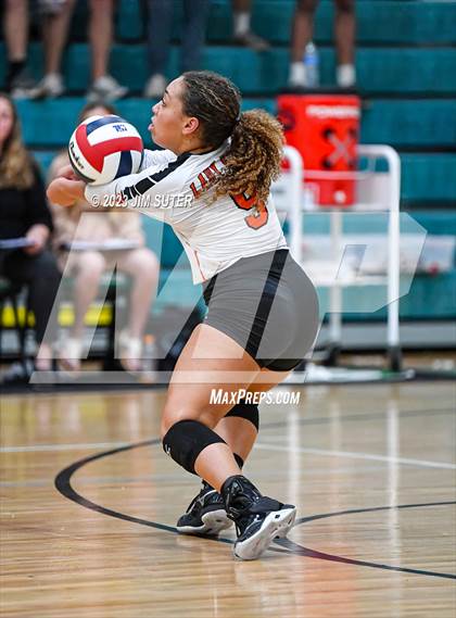 Thumbnail 2 in Schulenburg vs Johnson City (UIL 2A Region IV Final) photogallery.