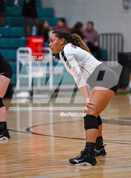 Thumbnail 2 in Schulenburg vs Johnson City (UIL 2A Region IV Final) photogallery.