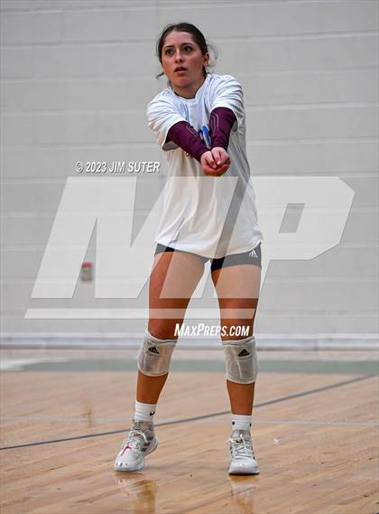 Thumbnail 3 in Schulenburg vs Johnson City (UIL 2A Region IV Final) photogallery.