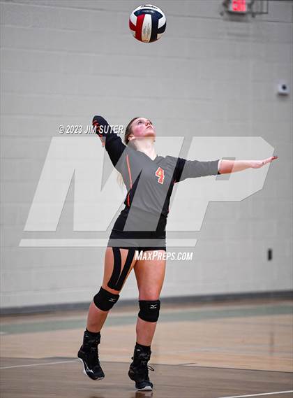 Thumbnail 1 in Schulenburg vs Johnson City (UIL 2A Region IV Final) photogallery.