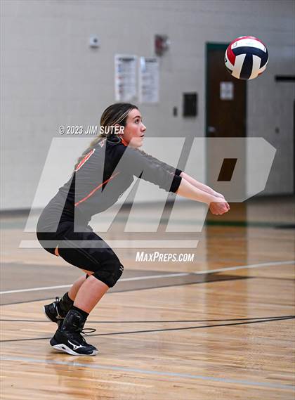Thumbnail 1 in Schulenburg vs Johnson City (UIL 2A Region IV Final) photogallery.