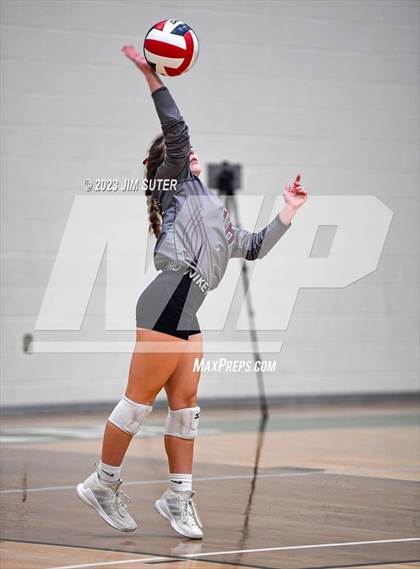 Thumbnail 2 in Schulenburg vs Johnson City (UIL 2A Region IV Final) photogallery.