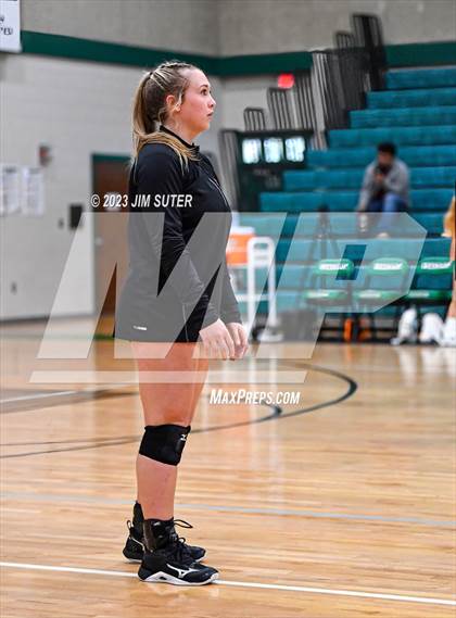 Thumbnail 2 in Schulenburg vs Johnson City (UIL 2A Region IV Final) photogallery.