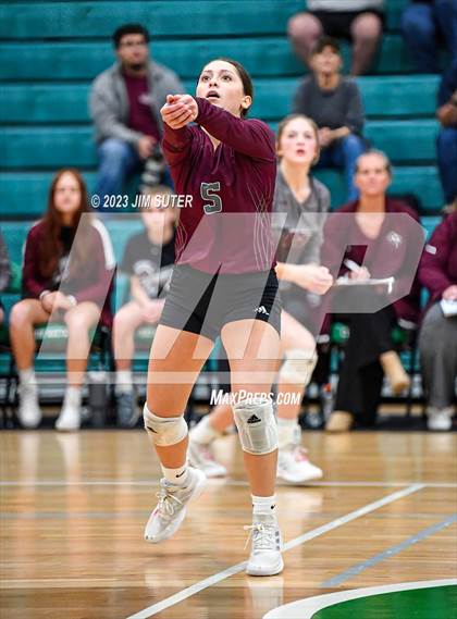 Thumbnail 3 in Schulenburg vs Johnson City (UIL 2A Region IV Final) photogallery.
