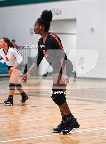 Thumbnail 2 in Schulenburg vs Johnson City (UIL 2A Region IV Final) photogallery.