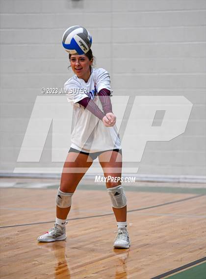 Thumbnail 1 in Schulenburg vs Johnson City (UIL 2A Region IV Final) photogallery.