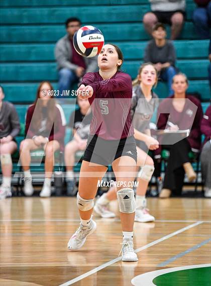 Thumbnail 2 in Schulenburg vs Johnson City (UIL 2A Region IV Final) photogallery.