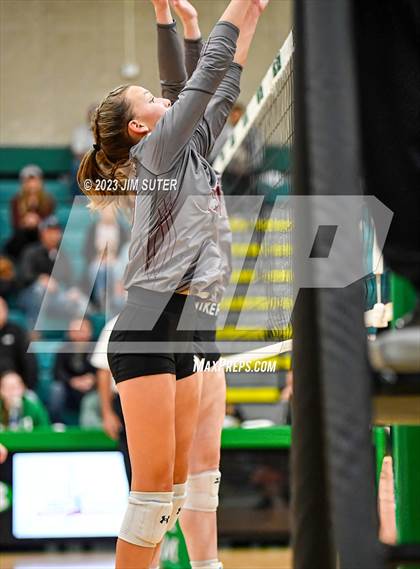 Thumbnail 3 in Schulenburg vs Johnson City (UIL 2A Region IV Final) photogallery.