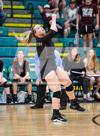 Thumbnail 1 in Schulenburg vs Johnson City (UIL 2A Region IV Final) photogallery.