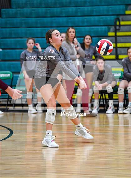 Thumbnail 1 in Schulenburg vs Johnson City (UIL 2A Region IV Final) photogallery.