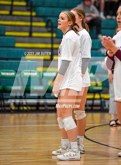 Thumbnail 1 in Schulenburg vs Johnson City (UIL 2A Region IV Final) photogallery.