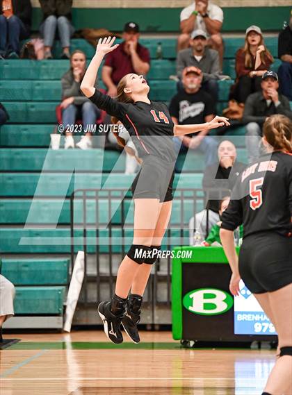 Thumbnail 1 in Schulenburg vs Johnson City (UIL 2A Region IV Final) photogallery.