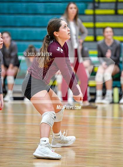 Thumbnail 2 in Schulenburg vs Johnson City (UIL 2A Region IV Final) photogallery.