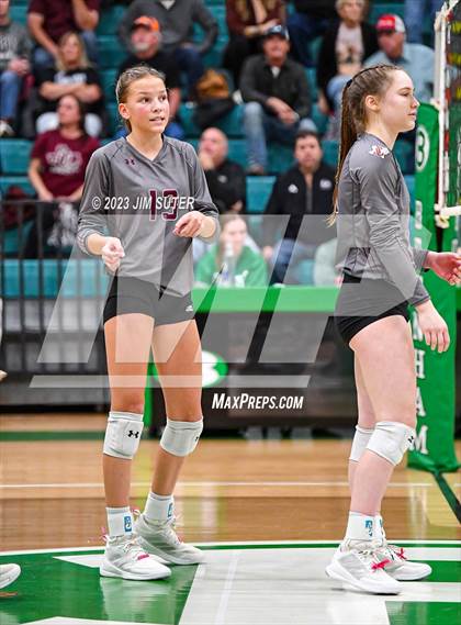 Thumbnail 1 in Schulenburg vs Johnson City (UIL 2A Region IV Final) photogallery.