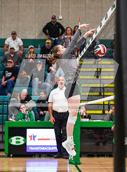 Thumbnail 1 in Schulenburg vs Johnson City (UIL 2A Region IV Final) photogallery.