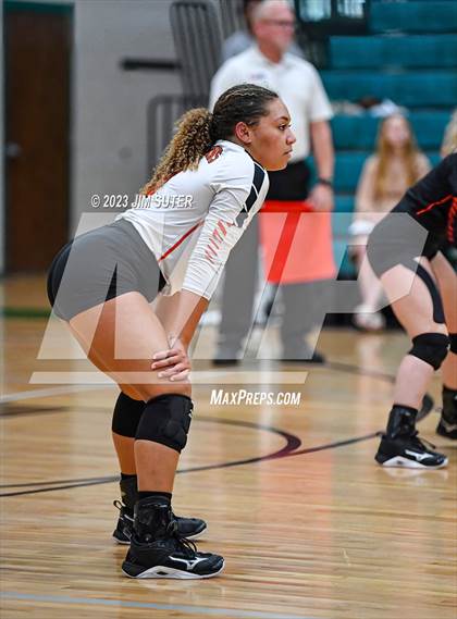 Thumbnail 2 in Schulenburg vs Johnson City (UIL 2A Region IV Final) photogallery.