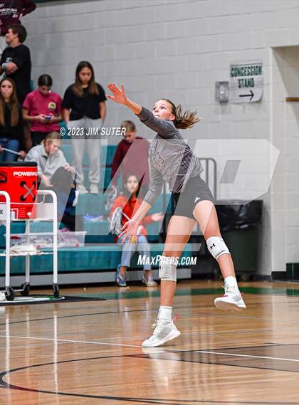 Thumbnail 2 in Schulenburg vs Johnson City (UIL 2A Region IV Final) photogallery.