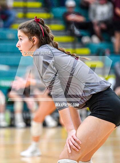 Thumbnail 1 in Schulenburg vs Johnson City (UIL 2A Region IV Final) photogallery.