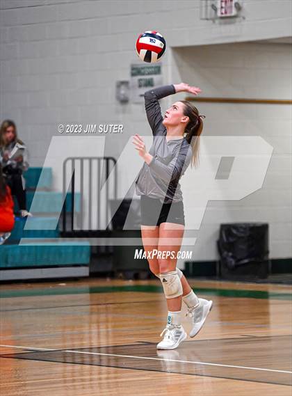 Thumbnail 3 in Schulenburg vs Johnson City (UIL 2A Region IV Final) photogallery.