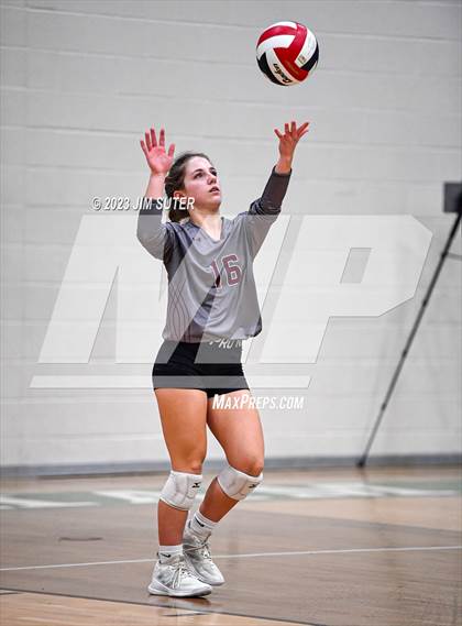Thumbnail 3 in Schulenburg vs Johnson City (UIL 2A Region IV Final) photogallery.