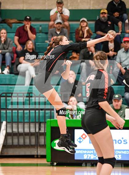 Thumbnail 2 in Schulenburg vs Johnson City (UIL 2A Region IV Final) photogallery.