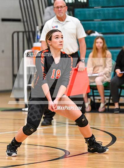 Thumbnail 3 in Schulenburg vs Johnson City (UIL 2A Region IV Final) photogallery.