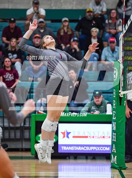 Thumbnail 1 in Schulenburg vs Johnson City (UIL 2A Region IV Final) photogallery.