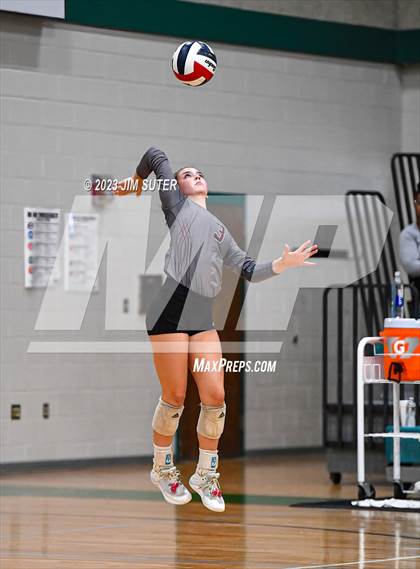 Thumbnail 3 in Schulenburg vs Johnson City (UIL 2A Region IV Final) photogallery.