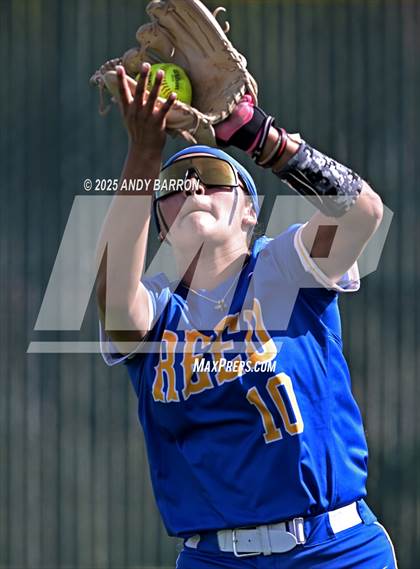 Thumbnail 3 in Reed @ Bishop Manogue photogallery.