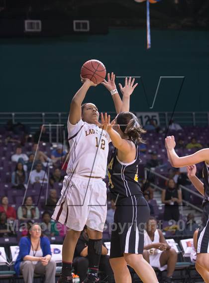 Thumbnail 3 in Tuscola vs Harding University (NCHSAA 3A Western Regional Final) photogallery.