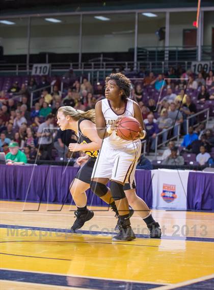 Thumbnail 3 in Tuscola vs Harding University (NCHSAA 3A Western Regional Final) photogallery.