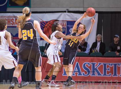 Thumbnail 3 in Tuscola vs Harding University (NCHSAA 3A Western Regional Final) photogallery.