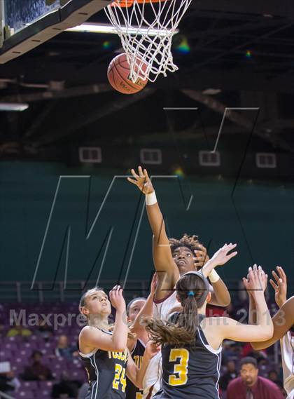 Thumbnail 1 in Tuscola vs Harding University (NCHSAA 3A Western Regional Final) photogallery.