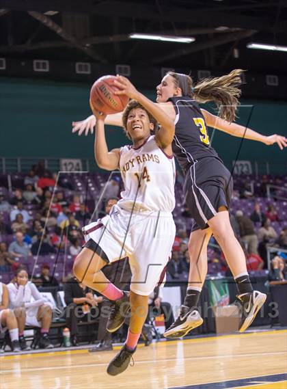 Thumbnail 1 in Tuscola vs Harding University (NCHSAA 3A Western Regional Final) photogallery.