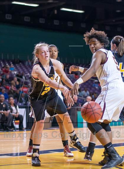 Thumbnail 1 in Tuscola vs Harding University (NCHSAA 3A Western Regional Final) photogallery.
