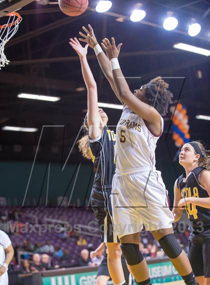 Thumbnail 3 in Tuscola vs Harding University (NCHSAA 3A Western Regional Final) photogallery.
