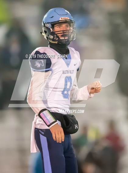 Thumbnail 3 in Ralston Valley vs. Columbine (CHSAA 5A Semifinal) photogallery.