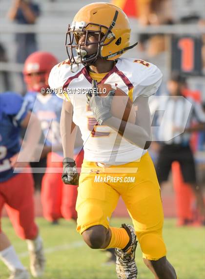 Thumbnail 2 in Mountain View vs Mountain Pointe photogallery.