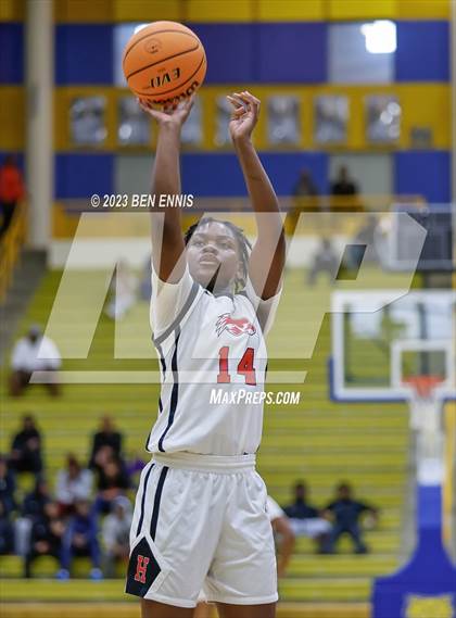 Thumbnail 3 in Hardaway vs Griffin (GHSA 4A Semifinal) photogallery.